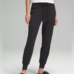 Lululemon Ready to Rulu jogger 27”